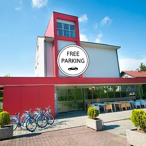 Hostel Simbol With Free Private Parking Laibach